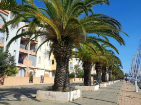 T2 sur le port avec parking